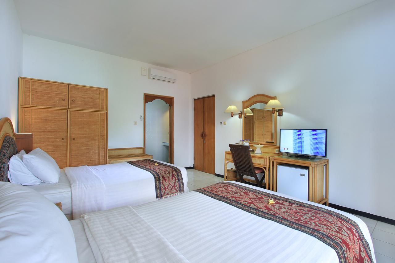 Puri Naga Beachfront Hotel Legian