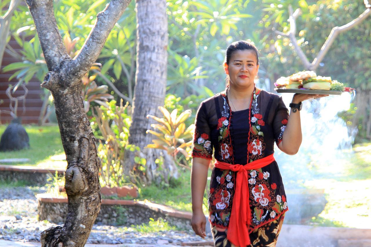 Puri Naga Beachfront Hotel Legian